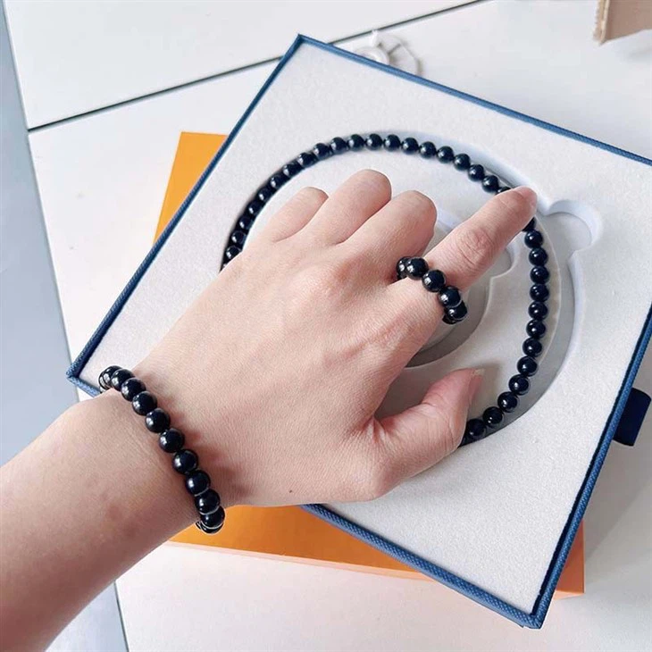 relieving-magnet-bracelet-magnet-balls